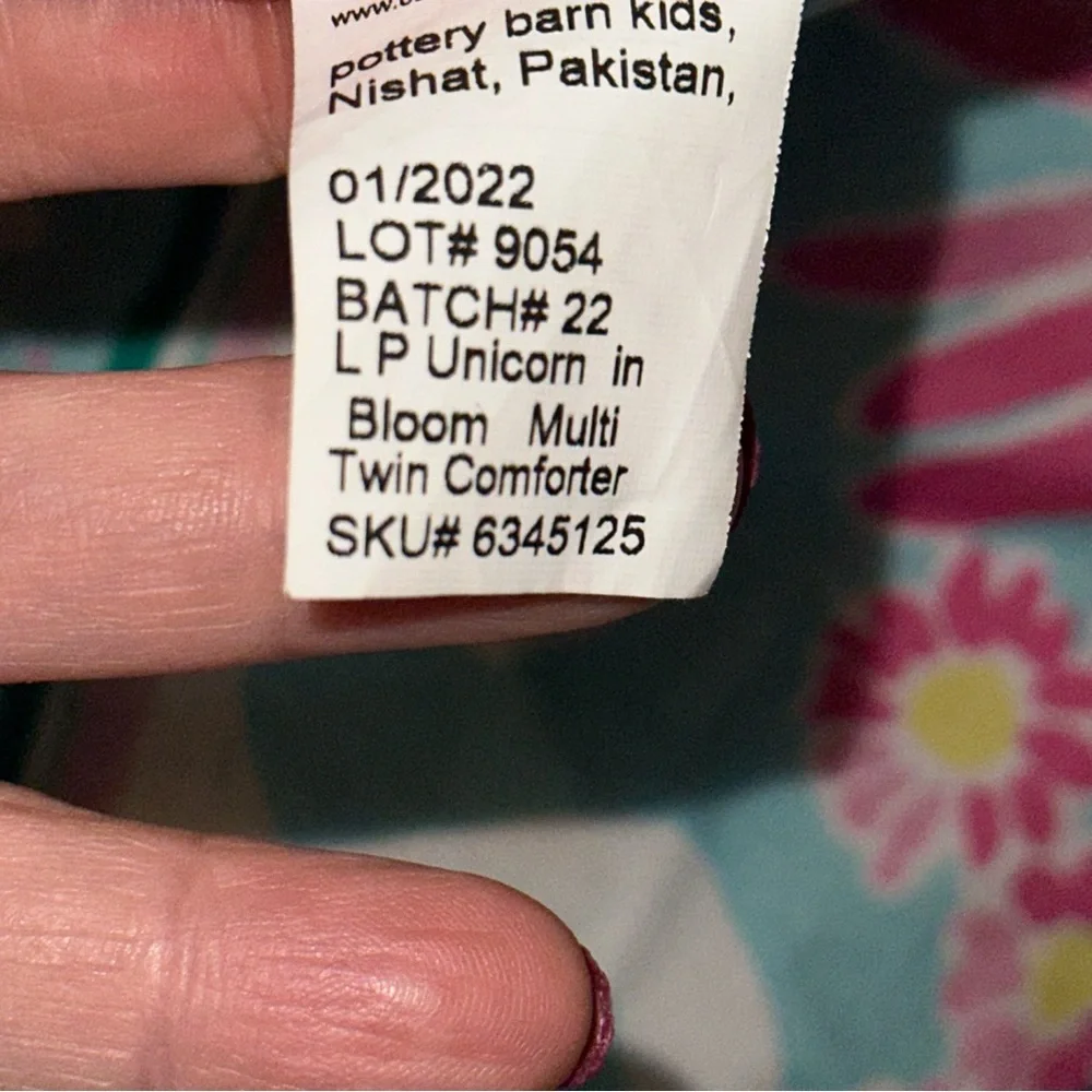 Pottery Barn Kids Teen Lilly Pulitzer Twin Unicorns in Bloom Quilt Comforter